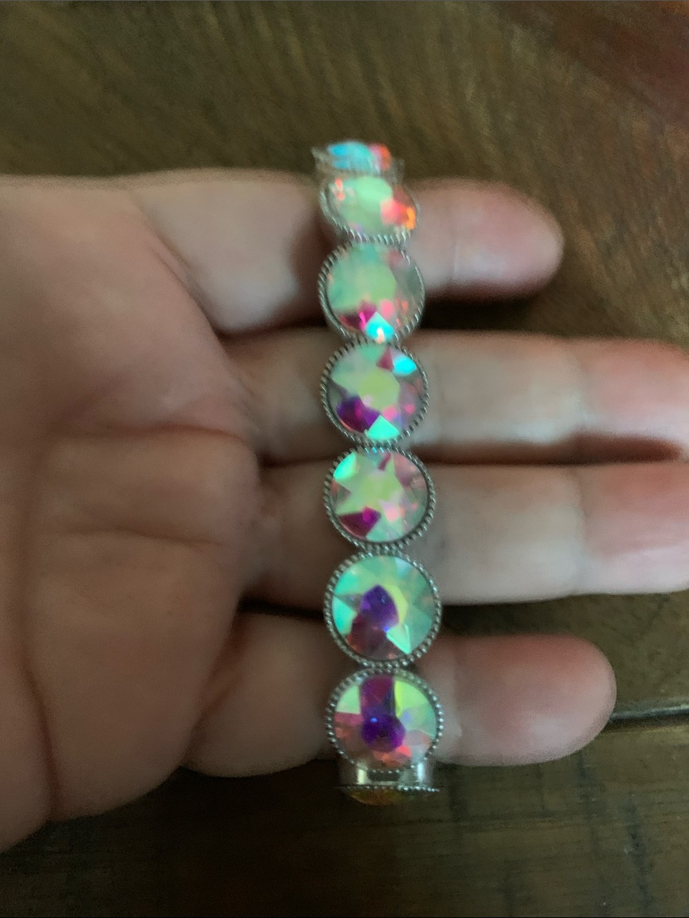 NWOT Aurora Crystal Stretch Bracelet - Iridescent Pink